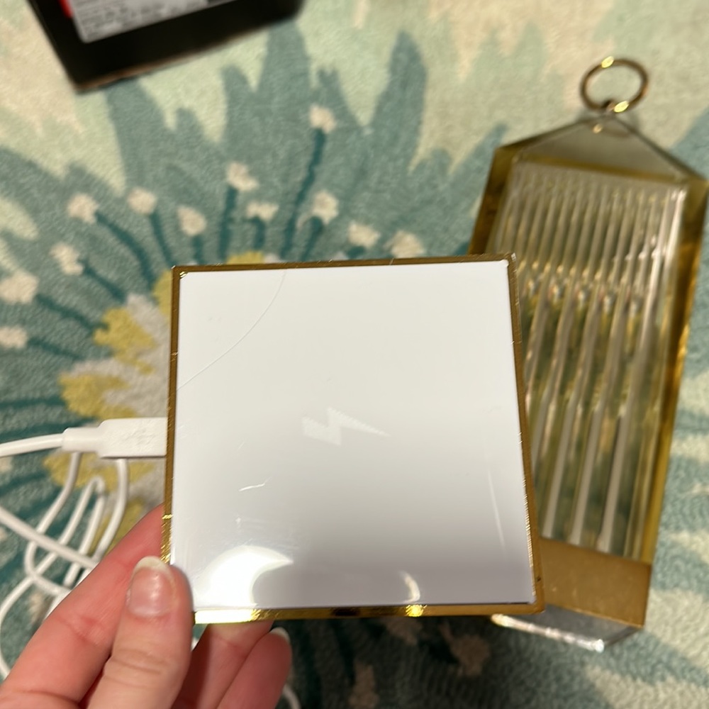 KARTELL GOLD LED LANTERN - Picture 6 of 8